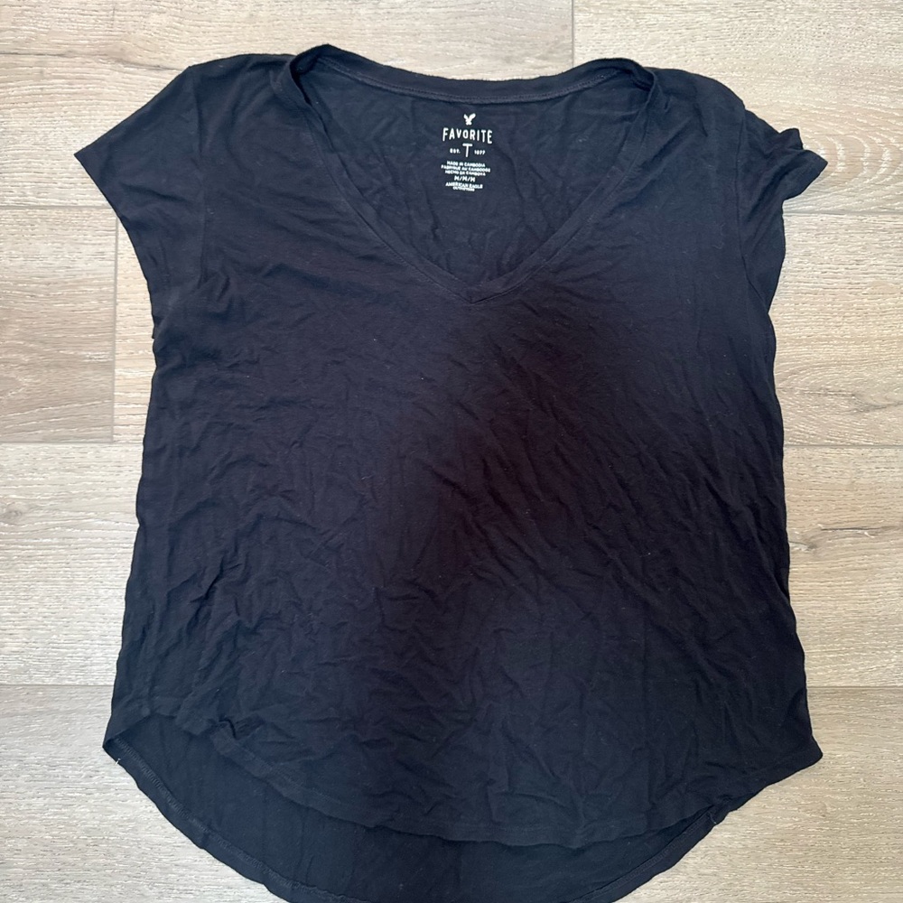 American Eagle Outfitters Black V-Neck Tee